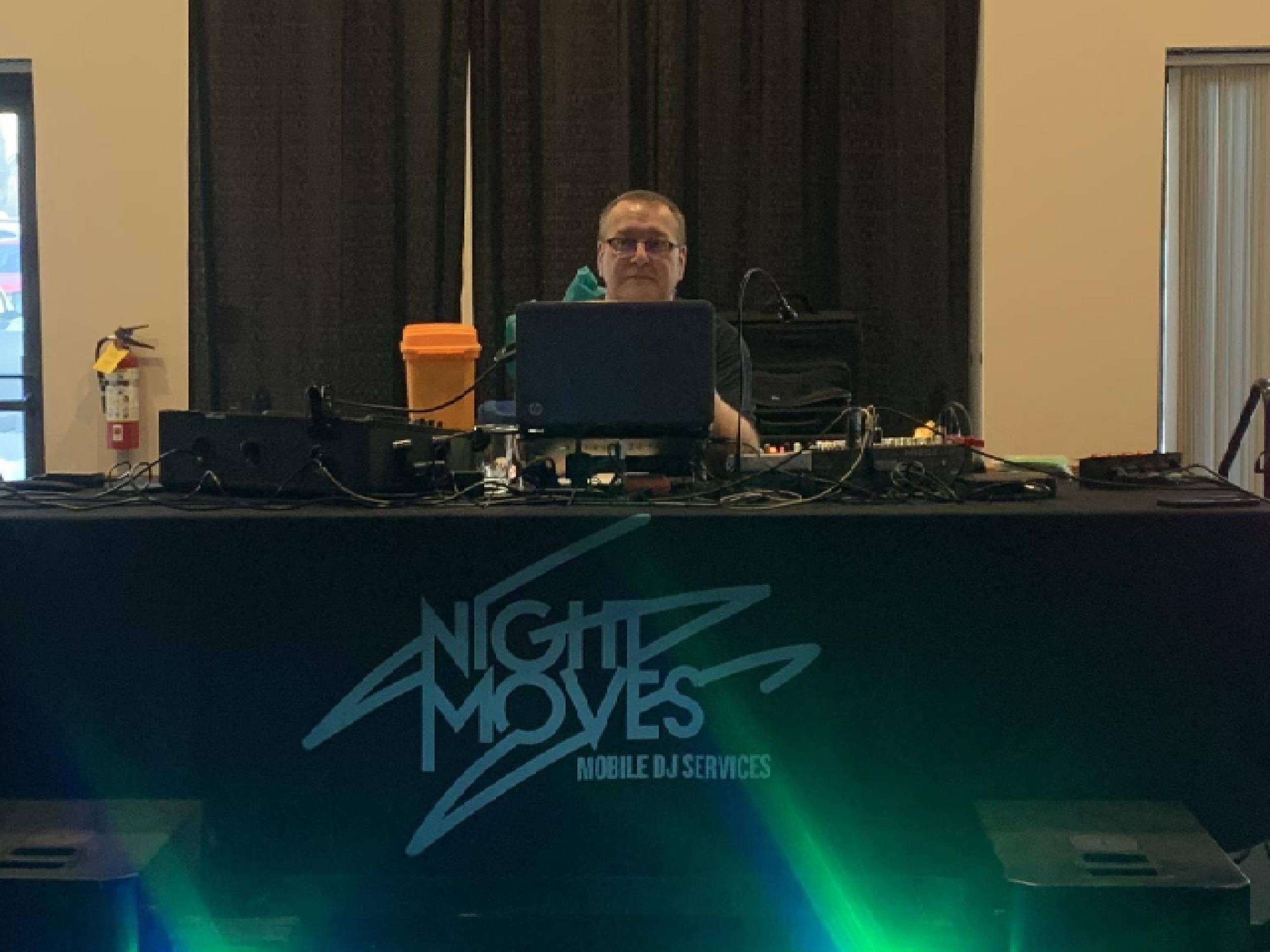 Leonard Turton | Night Moves DJ Services